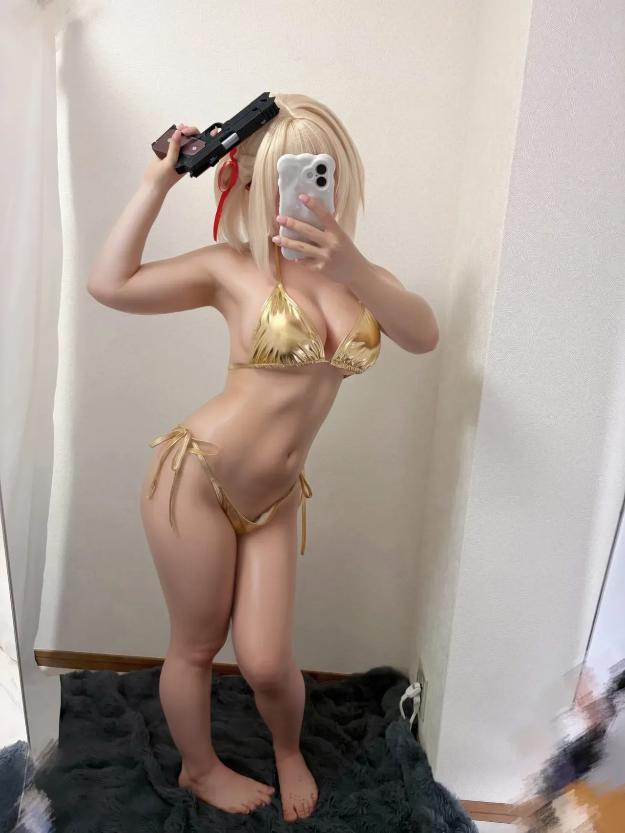Hatsune Hitori – Bikini vàng Chisato - 9